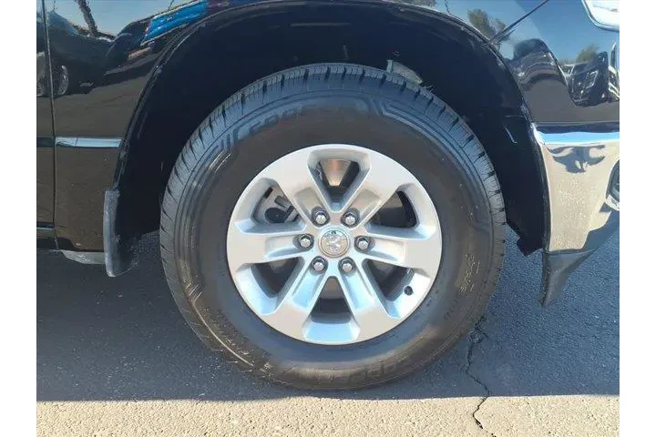 $27240 : Ram 1500 2021 4x2 Big Horn 4 image 9