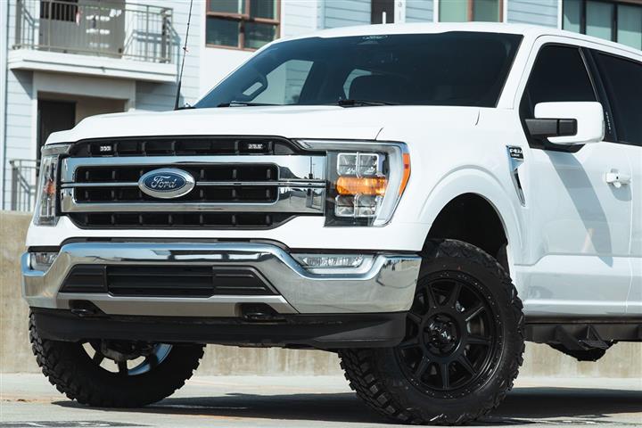 2022 F-150 LARIAT image 2