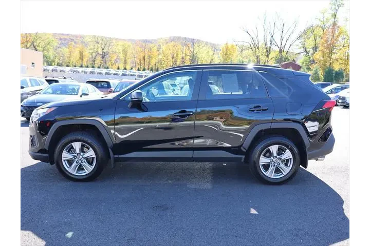 $29500 : Toyota RAV4 Hybrid 2023 AWD image 4