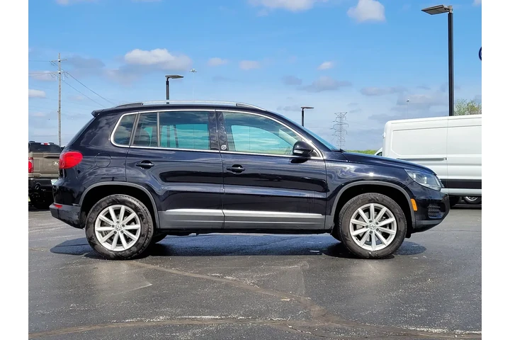 $12495 : Volkswagen Tiguan 2017 AWD 2 image 2