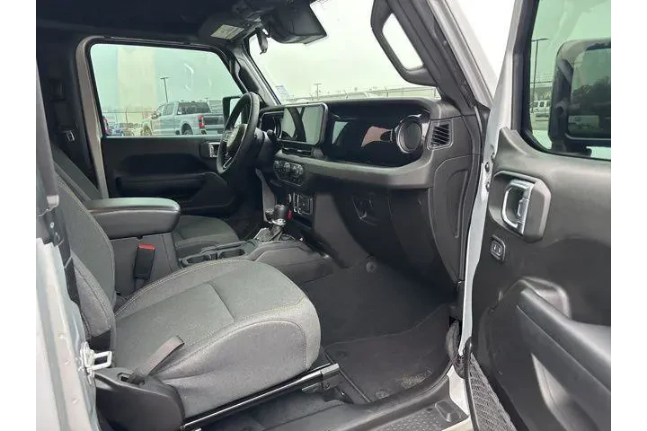 $34519 : Jeep Wrangler 2024 4x4 Sport image 8