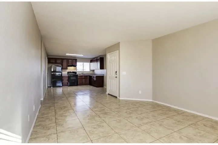 $1300 : Low income house for rent image 3