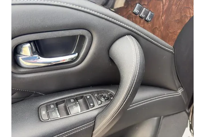 $21750 : INFINITI QX80 2019 AWD Luxe image 4