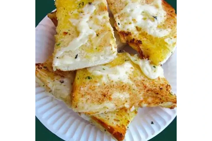 Porto Village Pizza- LA image 3