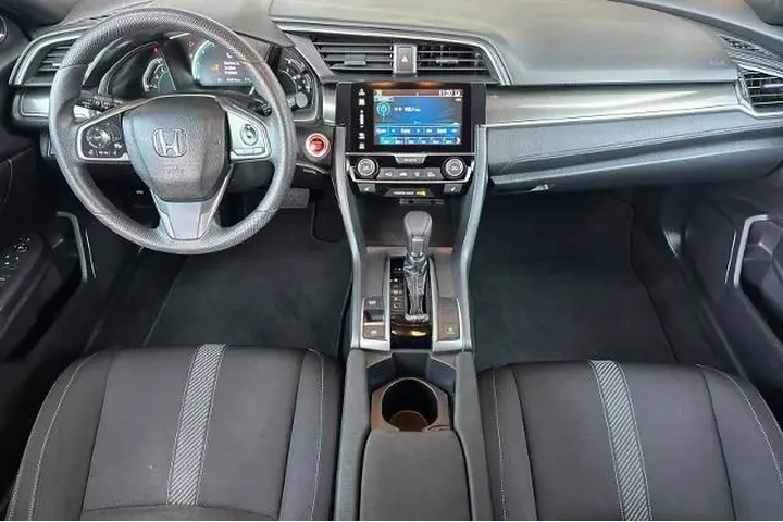 $18995 : Honda Civic 2018 EX 4dr Hatc image 3