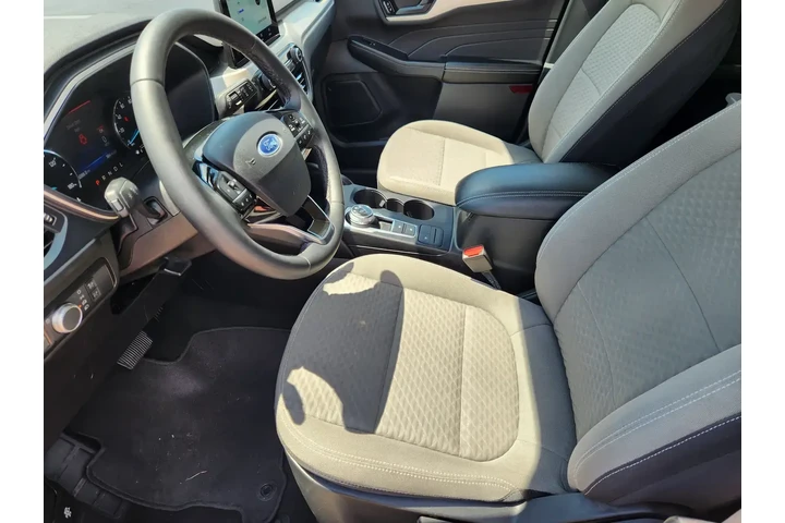 Ford Escape Hybrid 2022 SE 4 image 9