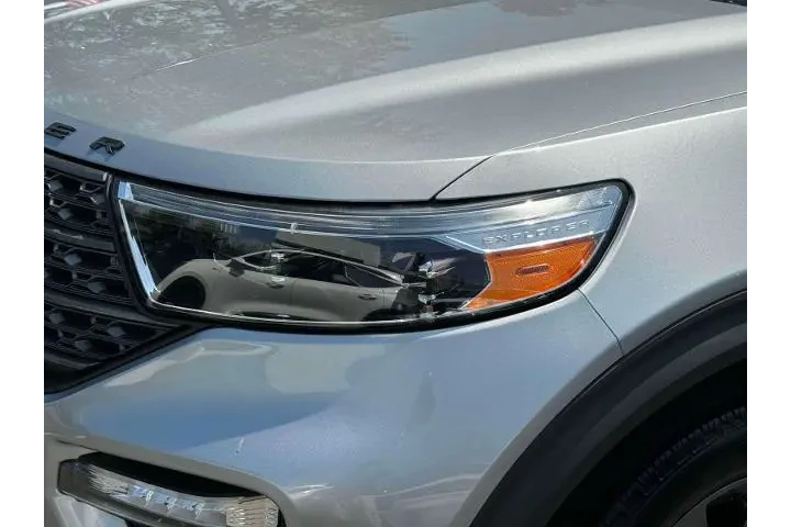 $32490 : Ford Explorer 2022 AWD XLT 4 image 7