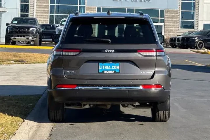 $32995 : Jeep Grand Cherokee 2025 4x4 image 7