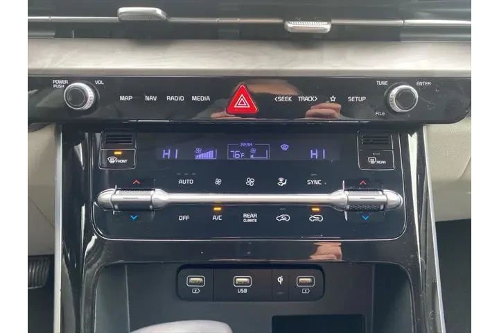 $33454 : Kia Carnival 2023 EX 4dr Min image 10