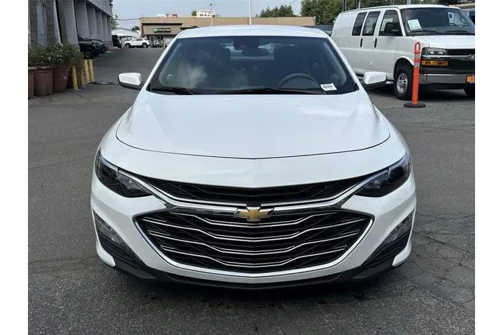 $19500 : Chevrolet Malibu 2025 LT 4dr image 8