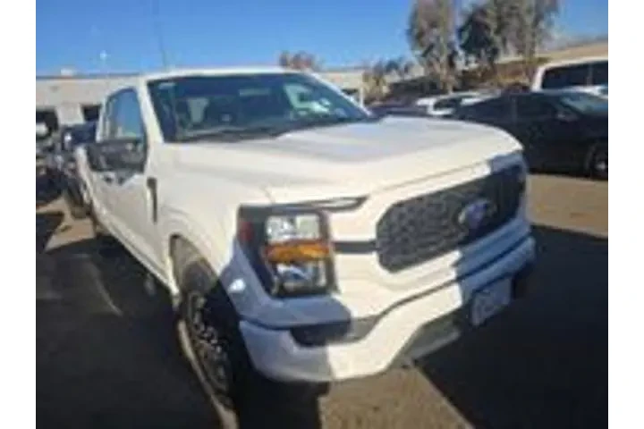 $35888 : Ford F-150 2023 4x4 XL 4dr S image 2