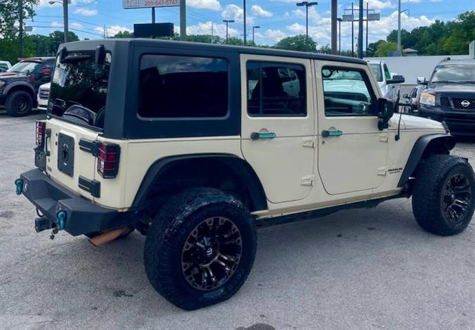 $12900 : 2011 Wrangler Unlimited Sahara image 5