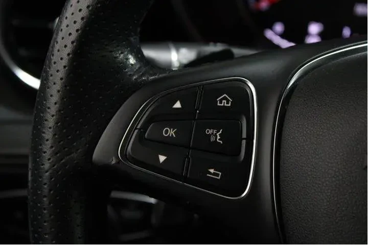 $18976 : Mercedes-Benz GLC 2019 GLC 3 image 9