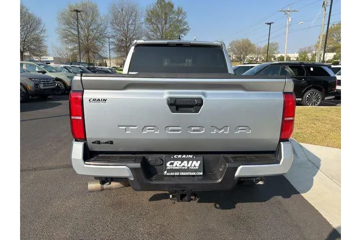 $39872 : Toyota Tacoma 2024 4x4 SR5 4 image 6