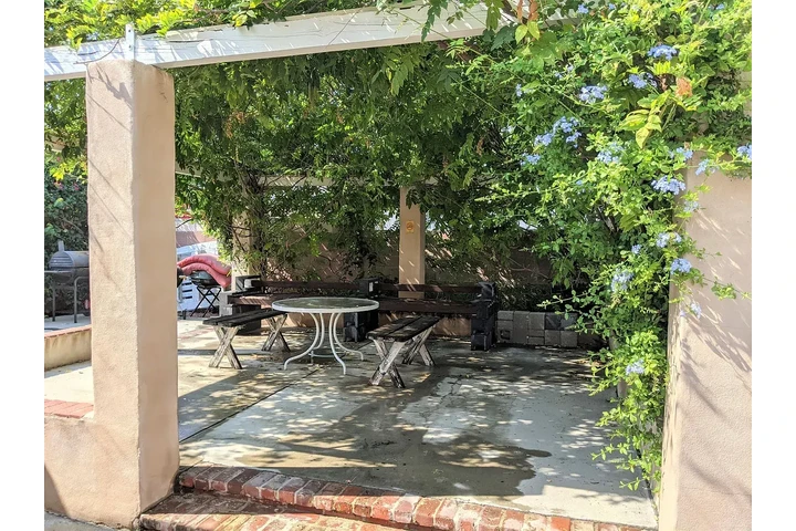 $2356 : COZY SECOND-FLOOR APARTMENT image 10