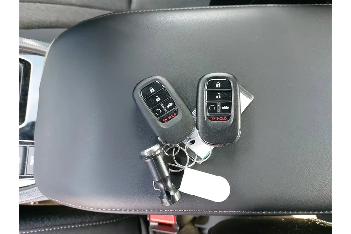 $27880 : Honda Accord Hybrid 2024 Spo image 10