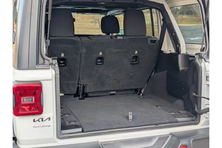 Jeep Wrangler Unlimited 2018 image 10