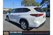 $28475 : Toyota Highlander 2023 AWD L thumbnail