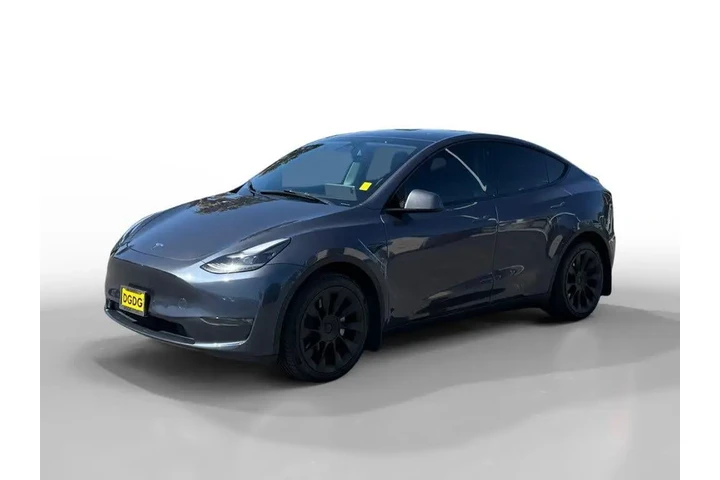 $28988 : Tesla Model Y 2023 AWD 4dr C image 1