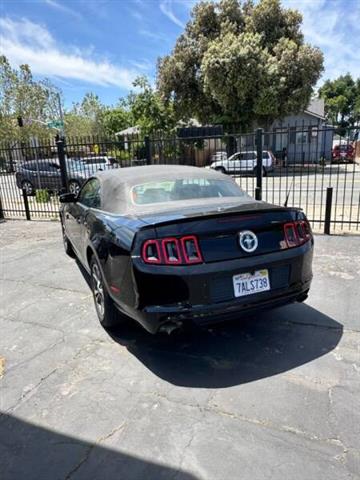 2014 Mustang V6 image 3