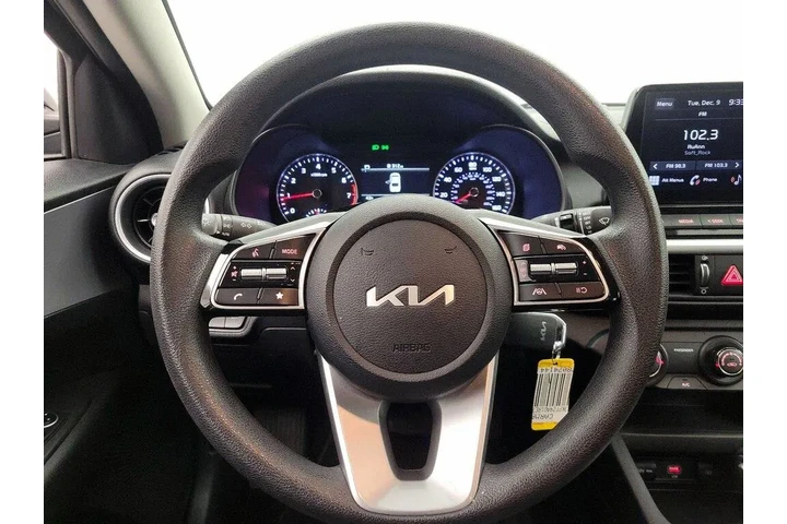 $18998 : Kia Forte 2024 LXS 4dr Sedan image 10