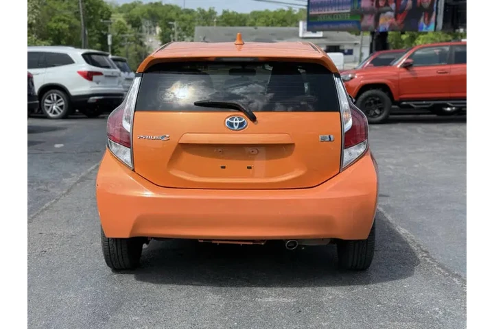 $11995 : 2015 Prius c Three image 6