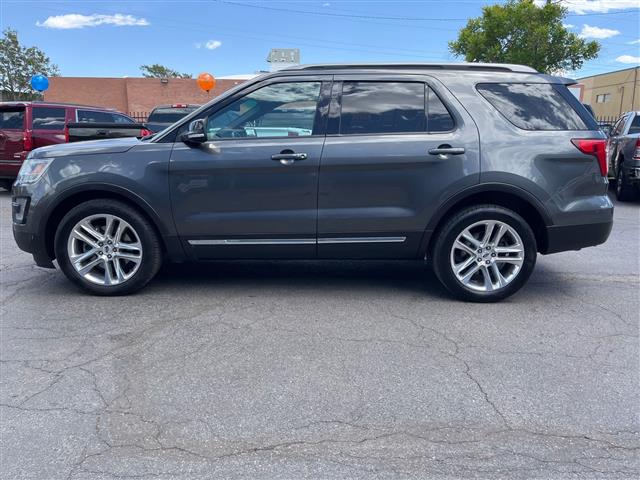 $15288 : 2016 Explorer XLT, CLEAN CARF image 3