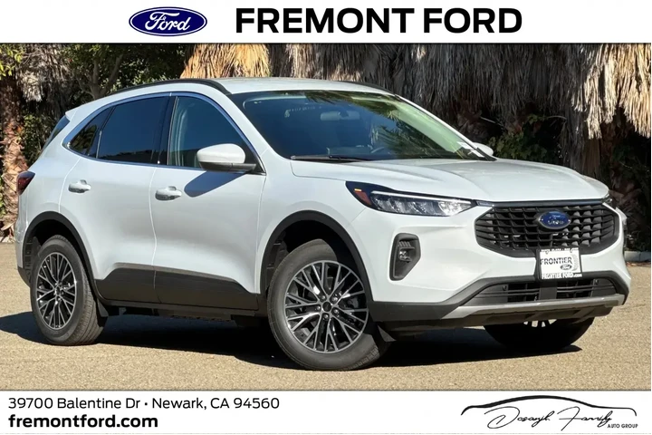 Ford Escape Plug-In Hybrid 2 image 1