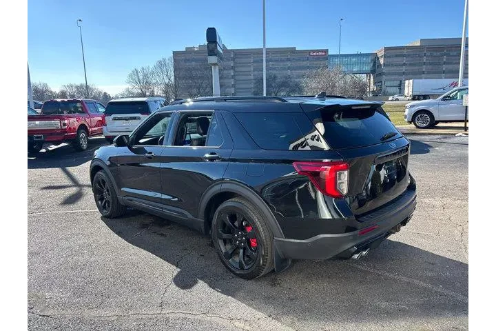 $28985 : Ford Explorer 2020 AWD ST 4d image 5