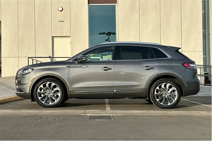 $34900 : Lincoln Nautilus 2022 AWD Re image 6
