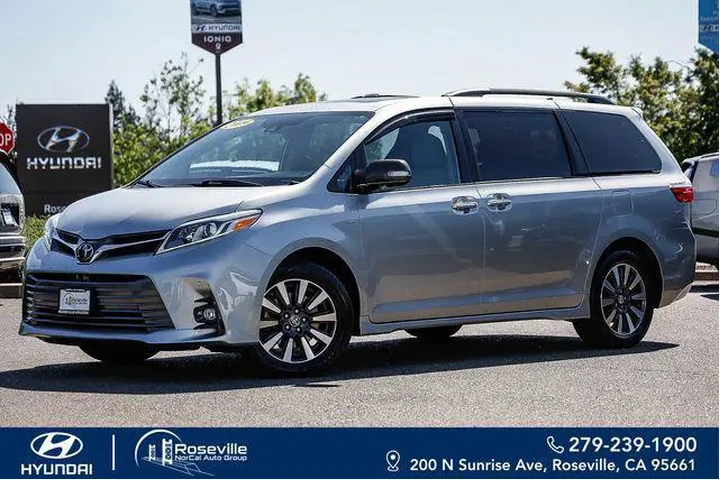 $28992 : Toyota Sienna 2019 AWD XLE 7 image 1