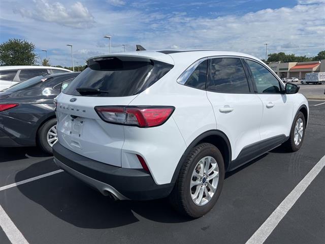 $18791 : PRE-OWNED 2022 FORD ESCAPE SE image 9