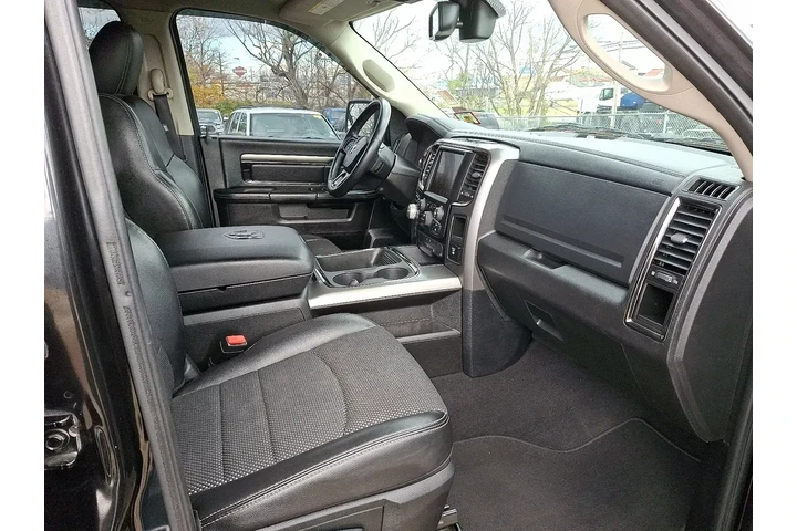 $12499 : Ram 1500 2016 4x4 Sport 4dr image 10