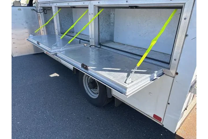 $30995 : Ford E-Series 2022 E-350 SD image 8