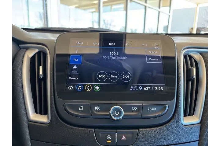 $21998 : Chevrolet Malibu 2021 RS 4dr image 8