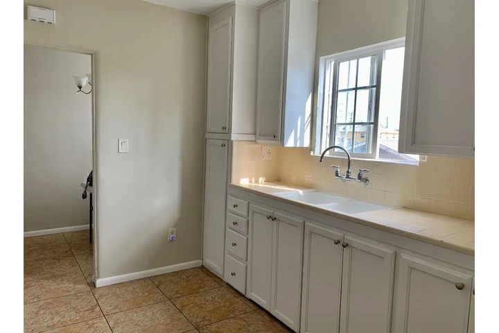 $1500 : Apto. de 1 Rec. de Renta en HP image 5