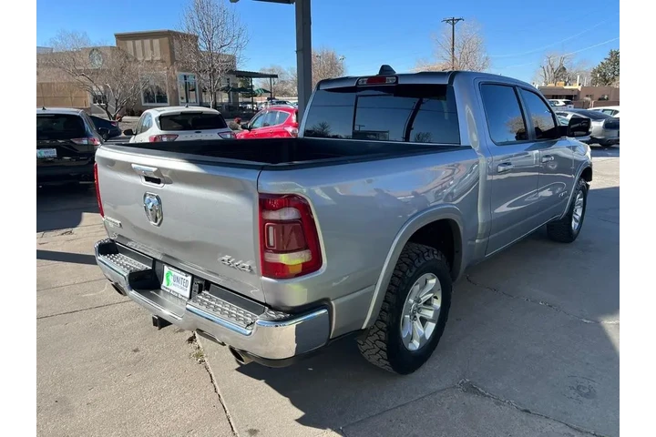 2019 RAM 1500 Laramie Crew Ca image 4