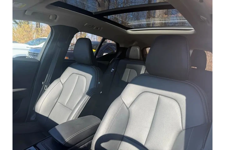 $32999 : Volvo XC40 2025 AWD B5 Plus image 10