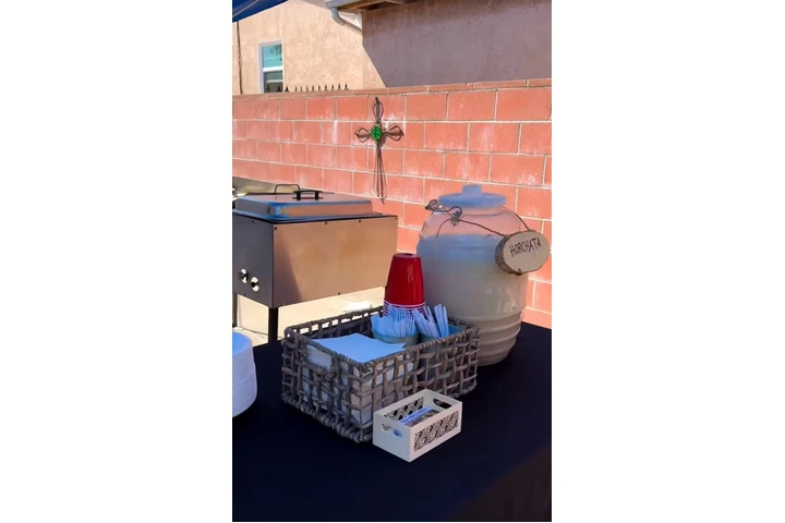 Ago  taquizas  o pupusas para image 4