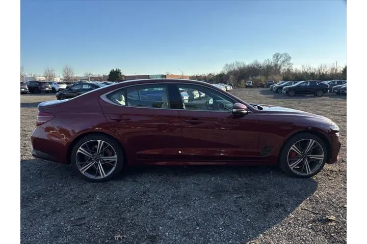 $38990 : Genesis G70 2025 2.5T Standa image 2