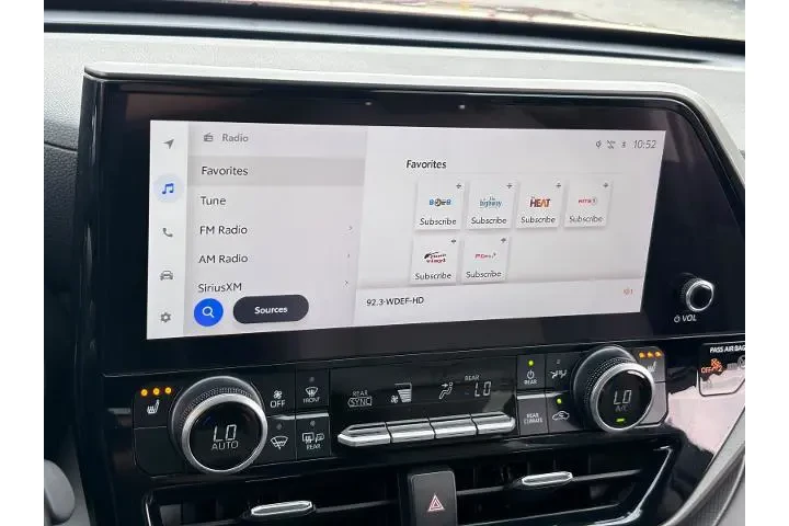 $30885 : Toyota Highlander 2024 LE 4d image 6