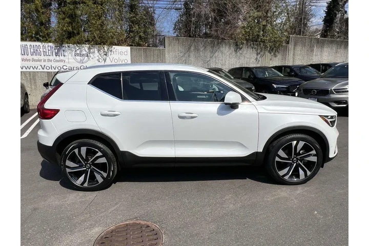 $31500 : Volvo XC40 2023 AWD B5 Plus image 3