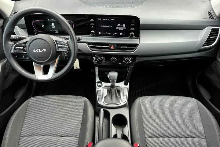 $21700 : Kia Seltos 2024 AWD LX 4dr S image 5