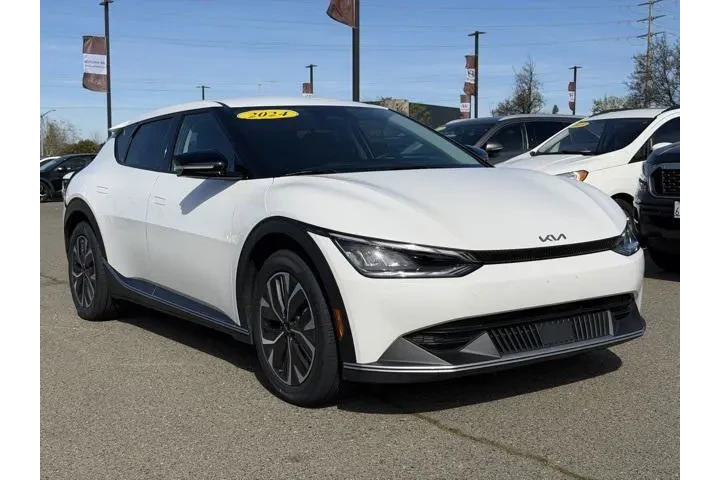 $24492 : Kia EV6 2024 Light 4dr Cross image 6