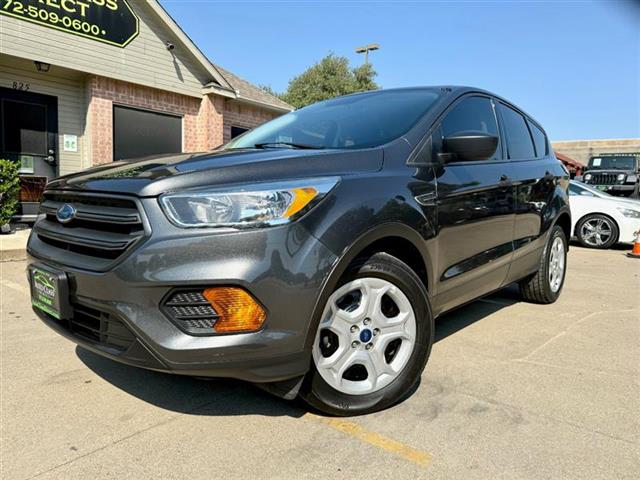 $11950 : 2017 FORD ESCAPE S image 3