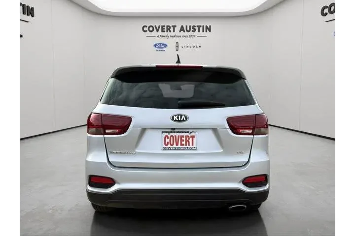 $12743 : Kia Sorento 2019 AWD S V6 4d image 4