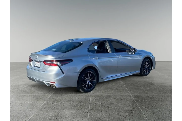 $27526 : Toyota Camry 2023 SE 4dr Sed image 5