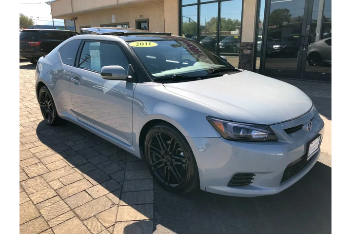 $9990 : 2011 tC Sports Coupe 6-Spd AT image 8