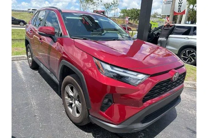 $28421 : Toyota RAV4 2025 XLE 4dr SUV image 3