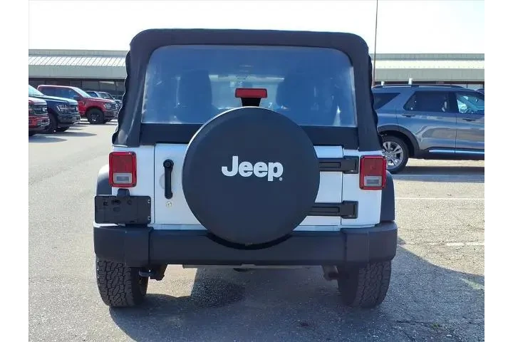 $13488 : Jeep Wrangler Unlimited 2014 image 4